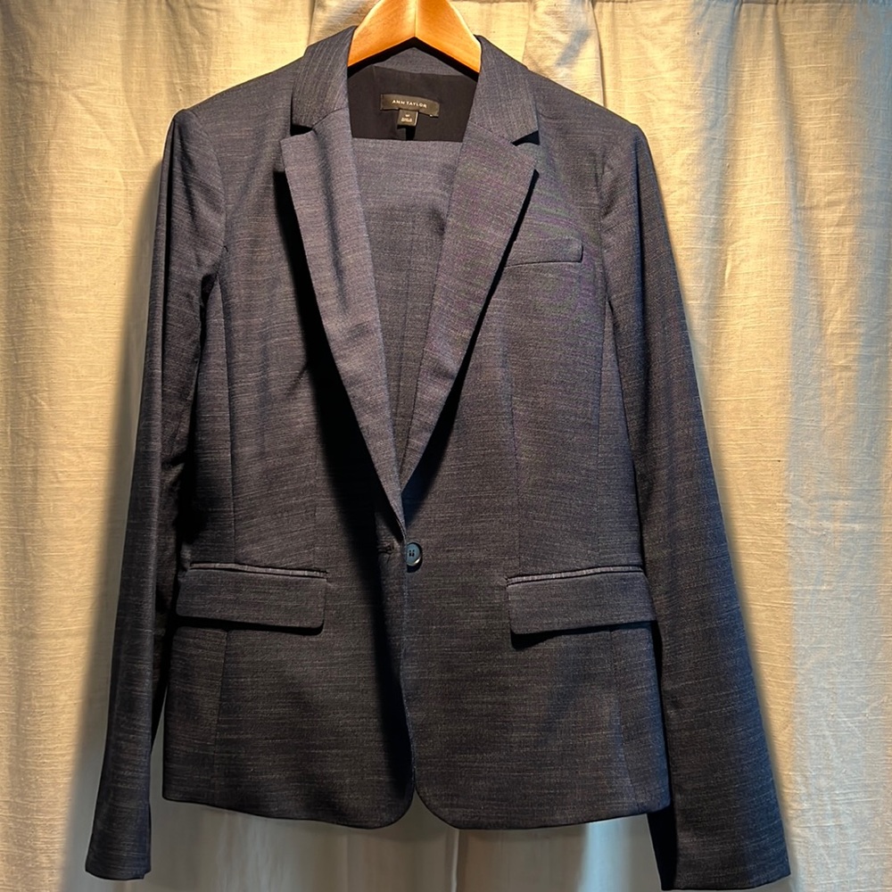 Like new Ann Taylor pant suit